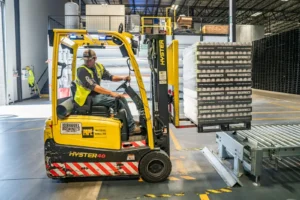 Cổ Phiếu HPG 2026: Lãnh Đạo Vừa Bán, Cổ Tức Vừa Nhận — Mua Hay Tiếp Tục Chờ?