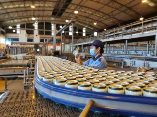 SAB Sabeco: Lãi Q1/2026 Tăng 55% và Cổ Tức 50% Tiền Mặt — Biết Gì Trước Ngày Chốt Quyền?