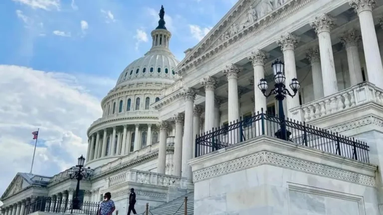 CLARITY Act 2026: Đạo Luật Crypto Lớn Nhất Lịch Sử Mỹ Tác Động DeFi Thế Nào?