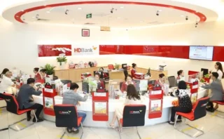 Fitch Lần Đầu Xếp Hạng HDBank BB-: Mức Cao Nhất Cho Ngân Hàng VN Và Ý Nghĩa Với Cổ Phiếu HDB