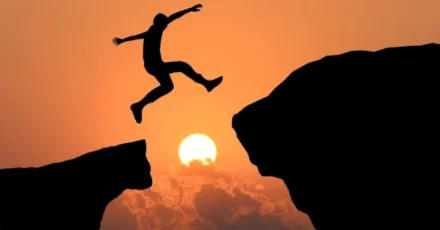 Khối Ngoại Xả 80.300 Tỷ Trước Thềm FTSE — Nghịch Lý Dòng Tiền Hay Cơ Hội Đang Ẩn?
